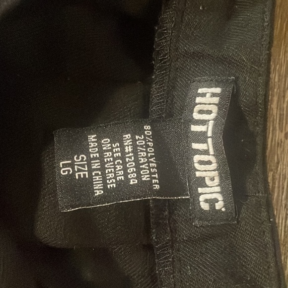 Hot topic black and white pleated skirt - Picture 3 of 3